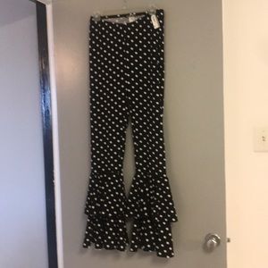 Brand New Ruffle Bottom Pants 🐼